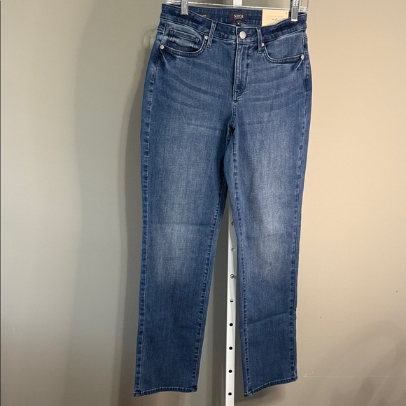 NWT NYDJ Bailee Relaxed High Rise Straight Blue Jeans Size 6 - Picture 1 of 6